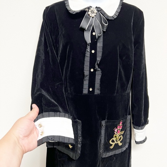 BURRYCO Womens Black Velvet Peter Pan Collar Embroidered Pocket A Line Dress - Picture 3 of 14